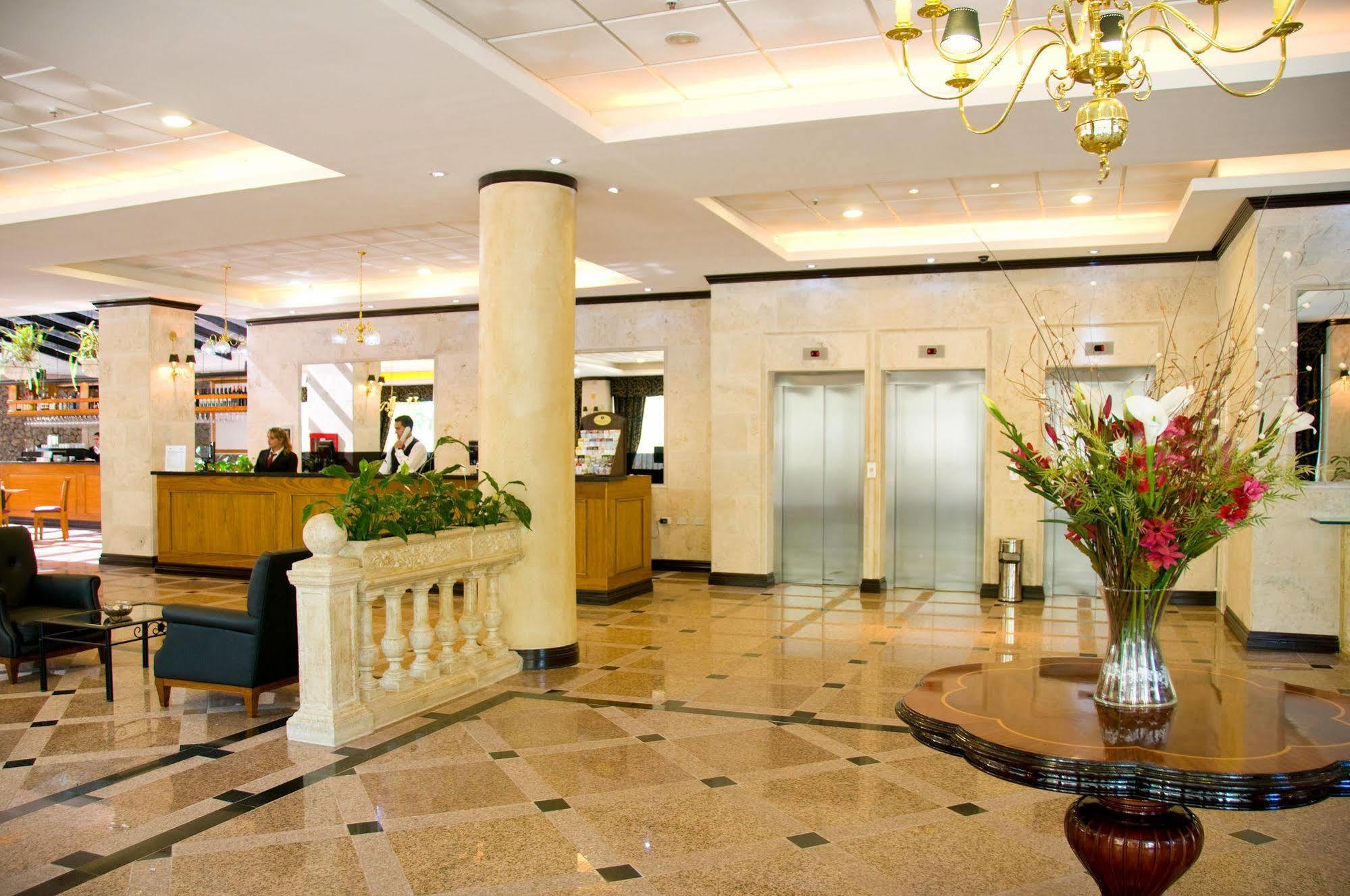 Hotel Ramada By Wyndham Buenos Aires Vicente López