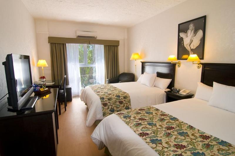 Ramada By Wyndham Buenos Aires Hotel 4*